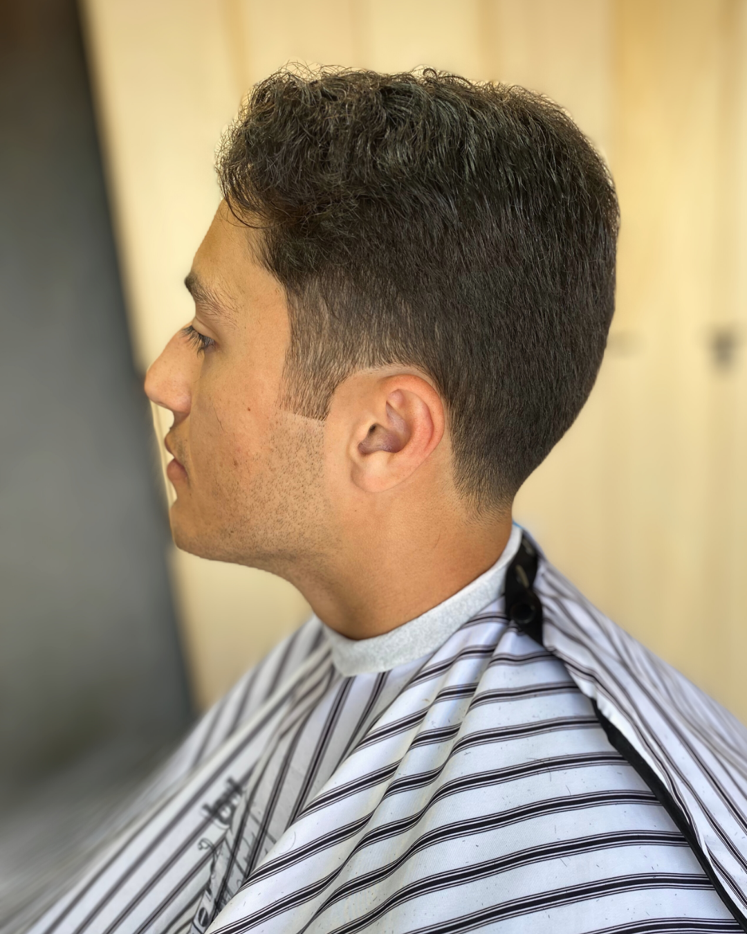 Scissor taper cut, side profile